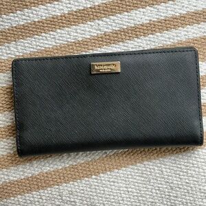 New York Laurel Way Stacy Bi-fold Slim Flap Black leather women's wallet EUC